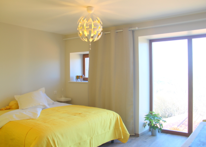 Chambres d'hôtes confortables pour vos week-end et séjours en famille ou entre amis ou vos séminaires d'entreprise Chambre Mirabelle