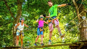 Accrobranche activité en famille avec les enfants Pilat Accrobranche activité en famille avec les enfants Pilat