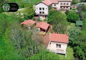 Guest house and restaurant with a permaculture garden in the Pilat region near Lyon