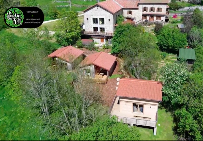 Domaine Jardin des 4M Location gîte grande capacité 22 personnes proche Lyon