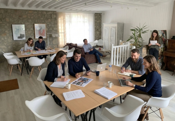 Location et privatisation du gîte de groupe Le Jardin des 4M pour vos séminaires et réunion de travail proche Lyon – Loire – Rhône-Alpes Location et privatisation du gîte de groupe Le Jardin des 4M pour vos séminaires et réunion de travail proche Lyon - Loire - Rhône-Alpes